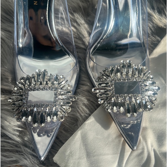 GOOD AMERICAN CINDER-F*CKING-RELLA JEWELED CLEAR PUMP NWOB - Picture 11 of 17